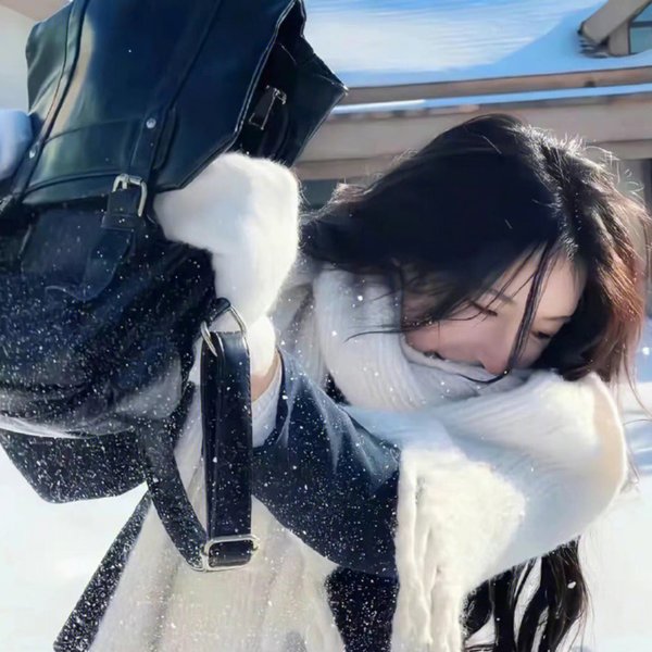 缠绕洞窟的野兽